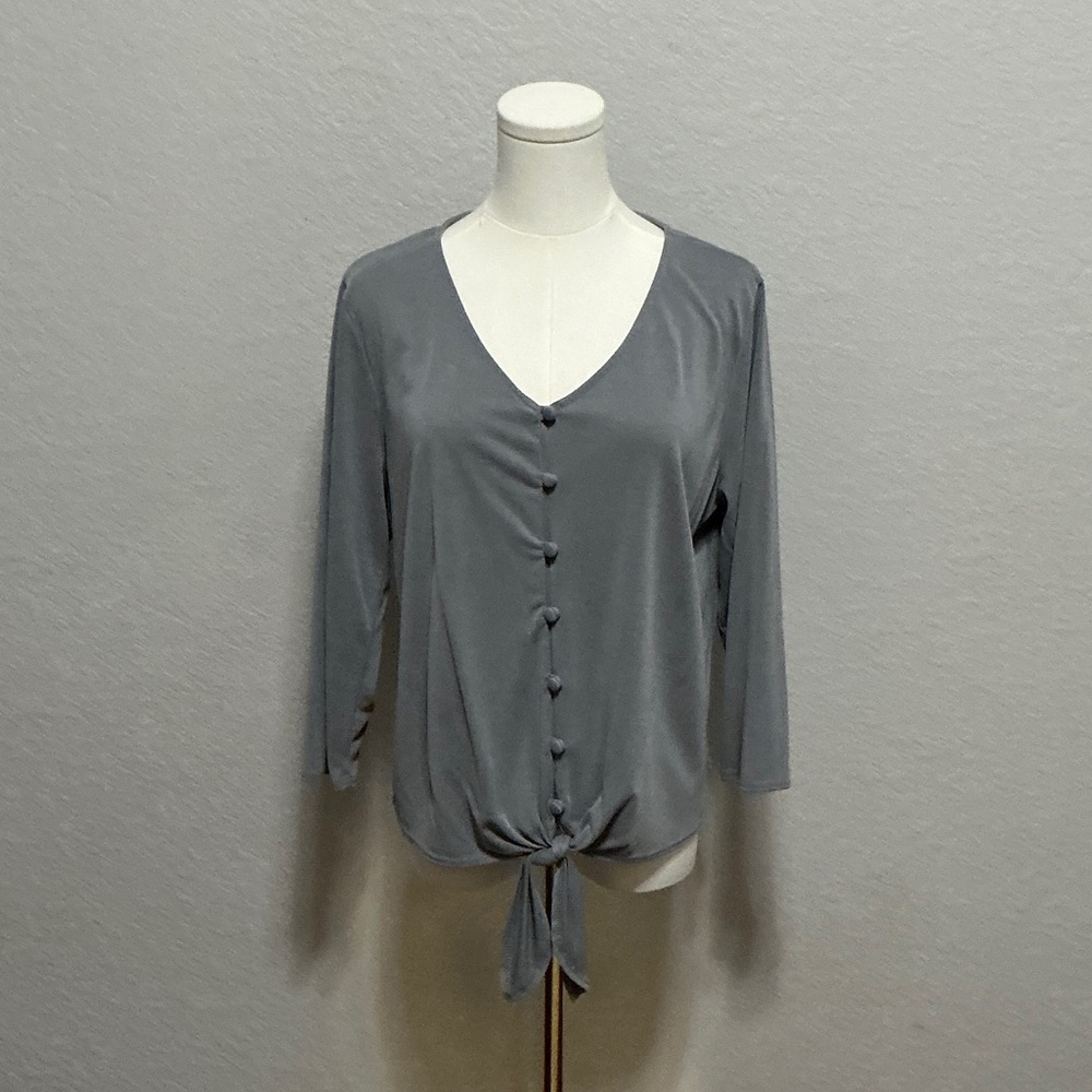 Green Envelope Gray Button-Front Tie Hem Blouse